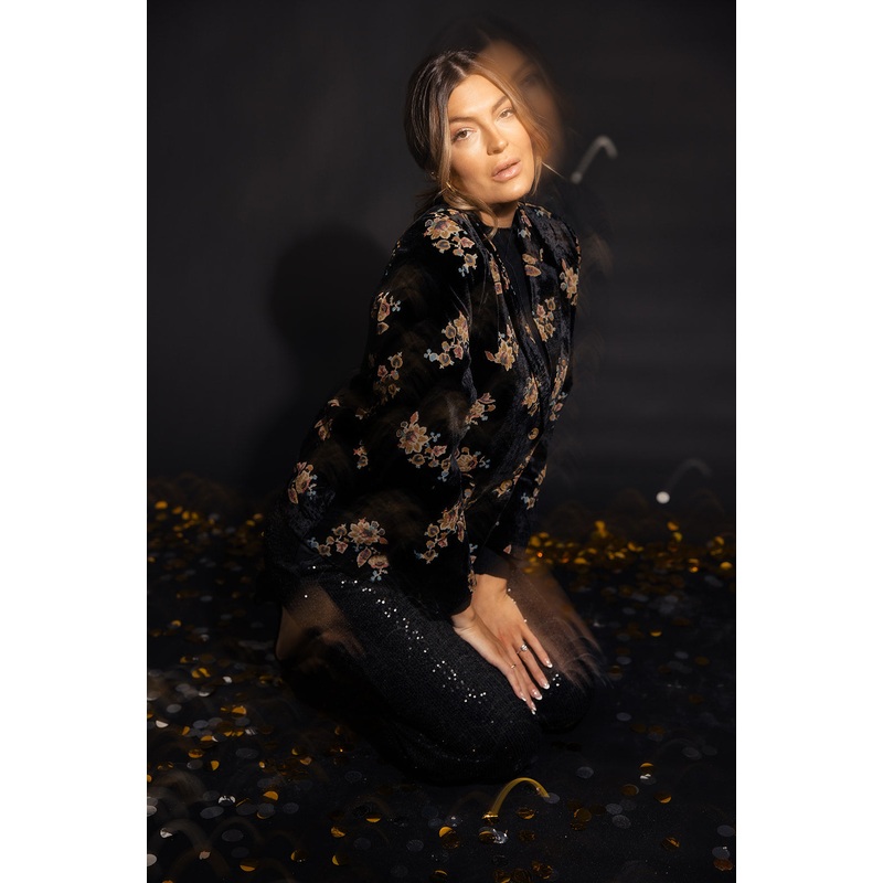 Crowd of Thousands Floral Blazer