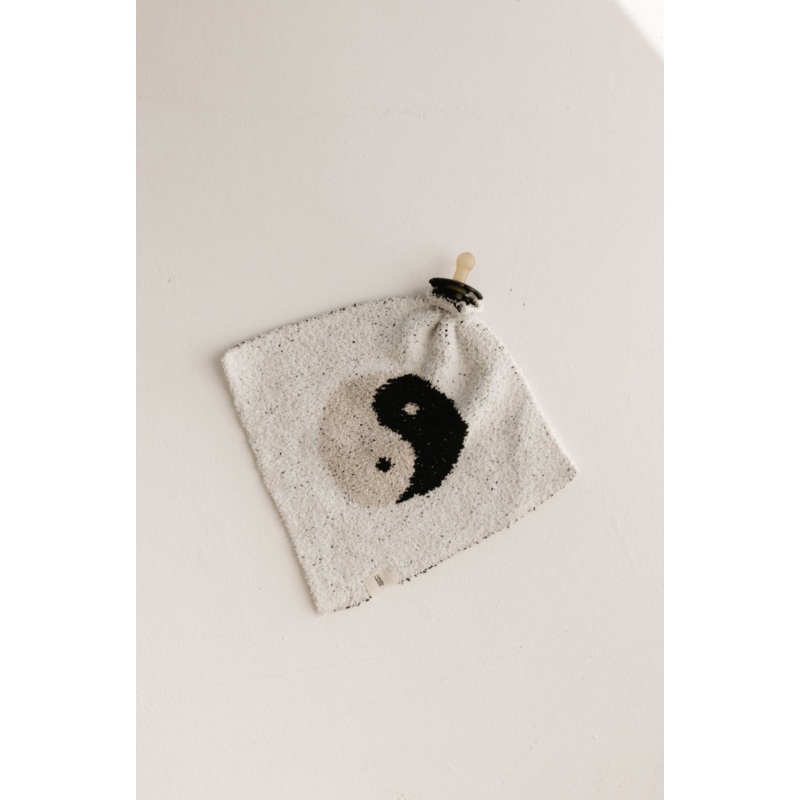 Lovey | Yin-Yang Black & White