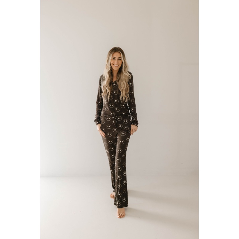 Women’s Bamboo Pajamas | Charcoal & White ff Smile
