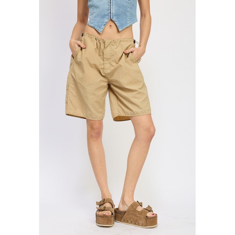 CONTRASTED BERMUDA SHORTS|DUSTY OLIVE|TAN|S|M|L