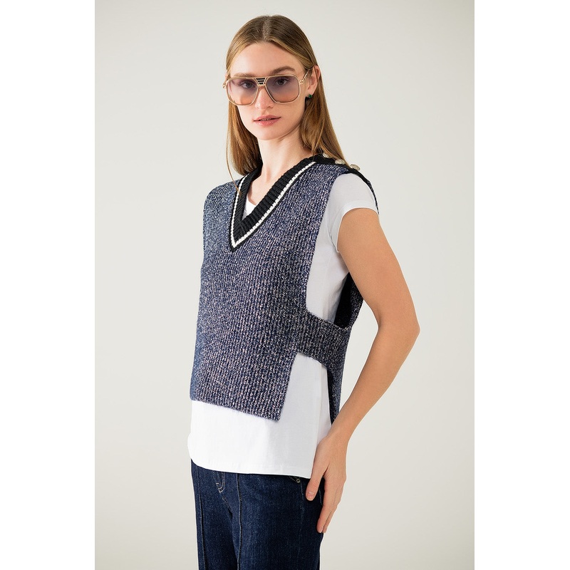 V-Neck Knitted Vest With Open Side