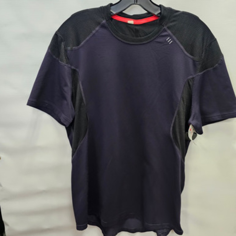 Used Lululemon Athletica Mens Active T-Shirt L